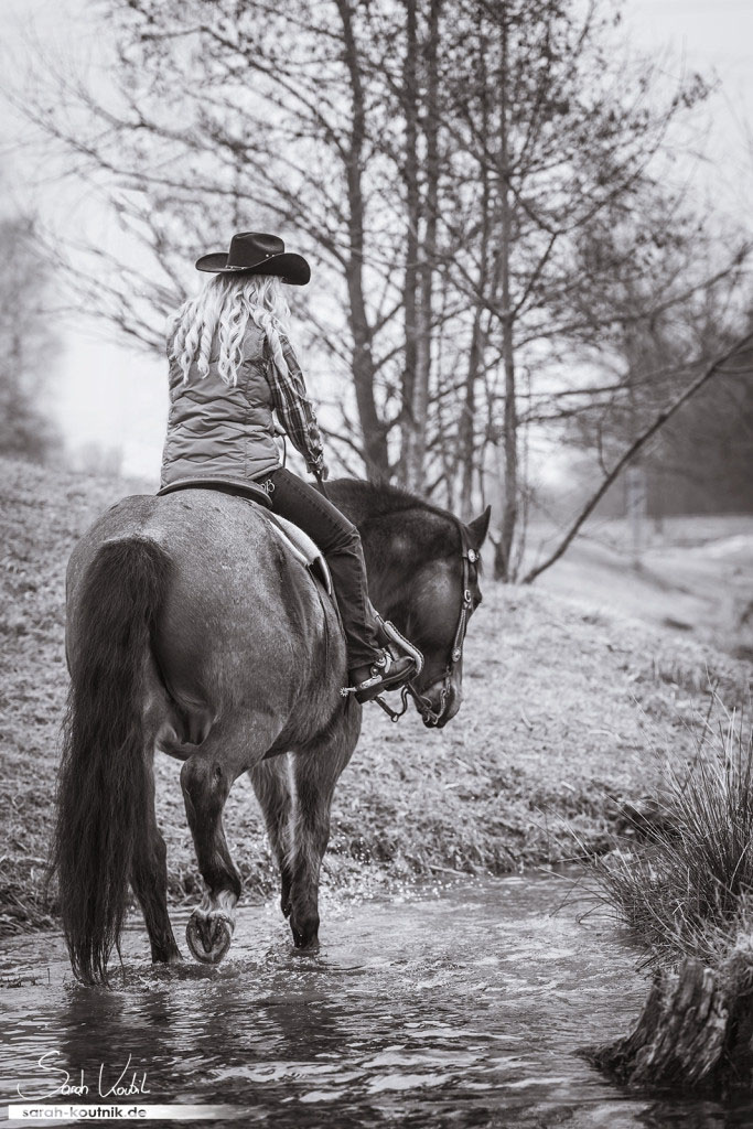 Wild West Pferdefotoshooting mit Carina und Moritz | Pferdefotografie München